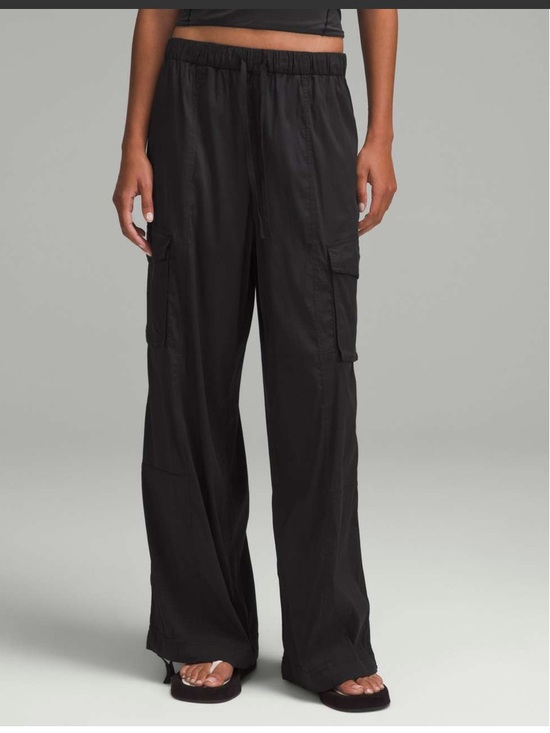 lululemon athletica Pants - lululemon🍋Lightweight Adjustable Mid-Rise Cargo Pant - BlackSize Med EUC